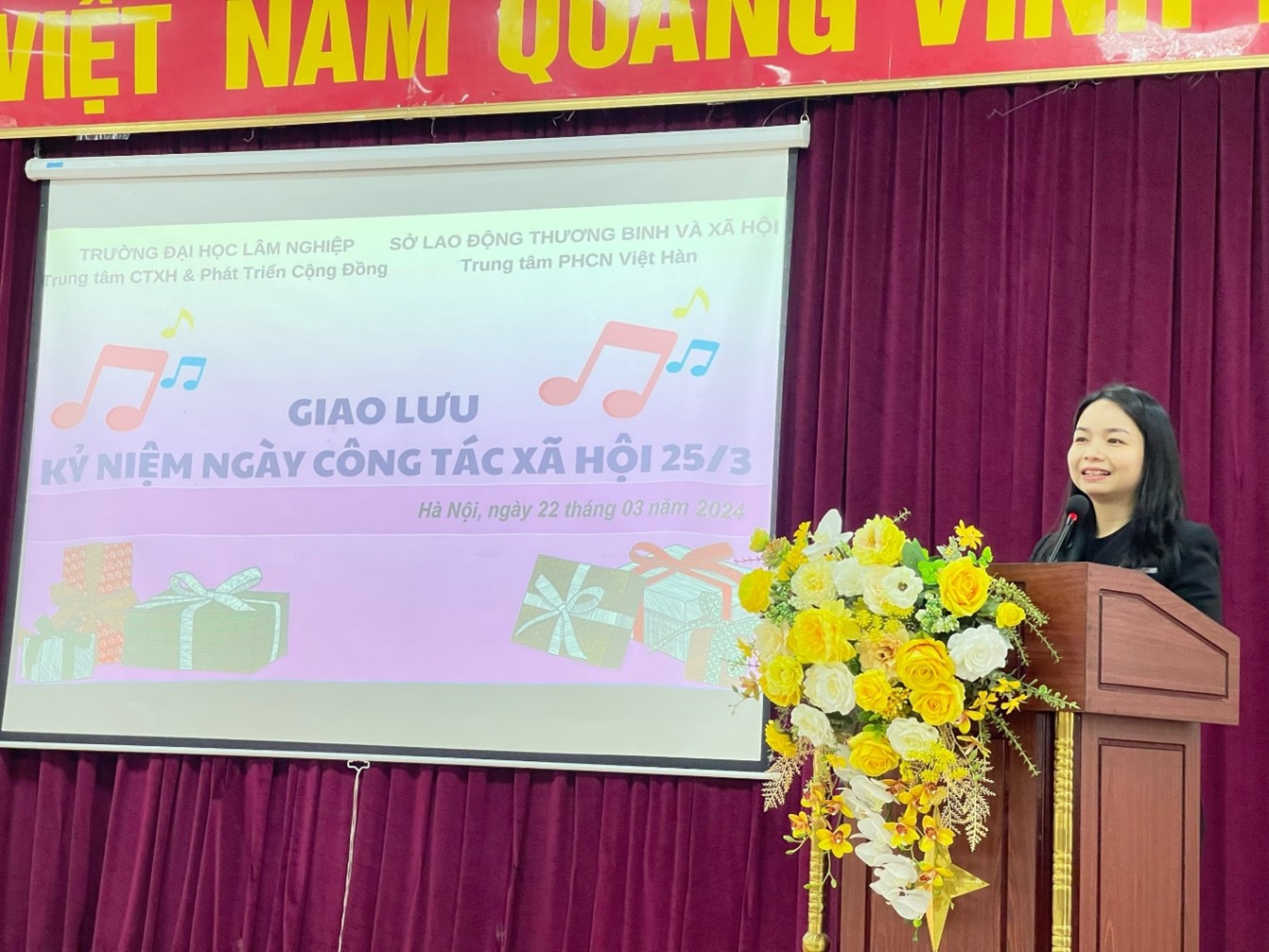 TS. Phạm Thị Huế - Giám đốc trung tâm CTXH&PTCĐ, Trường ĐHLN phát biểu